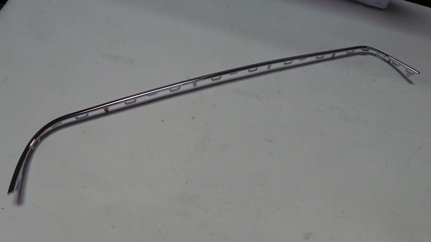Original VW Amarok '13- Kühlergrill Zierleiste chrom 2HH8533472ZZ