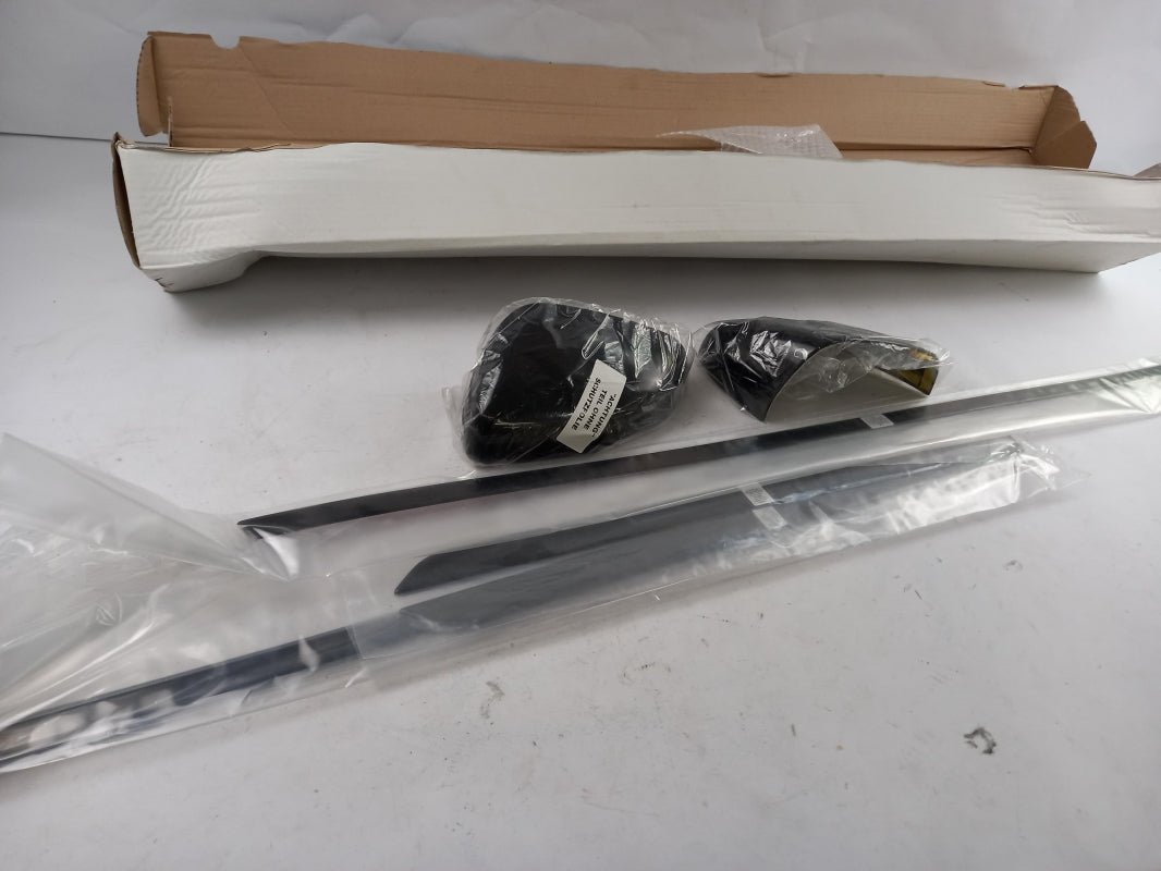 Original OE HYUNDAI/KIA Styling Kit P2300ADE00BL