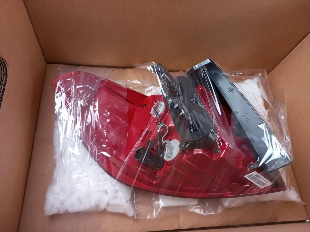 Original OE HYUNDAI/KIA Heckleuchte 92402C5600