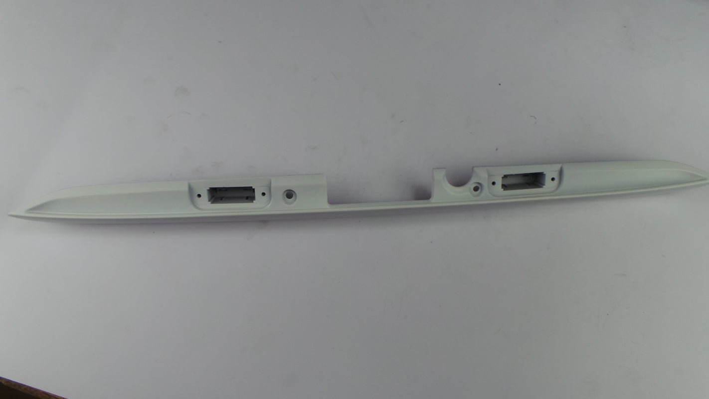 Original MERCEDES-BENZ E-klasse S210 Heckklappen Griffleiste A21074000409999