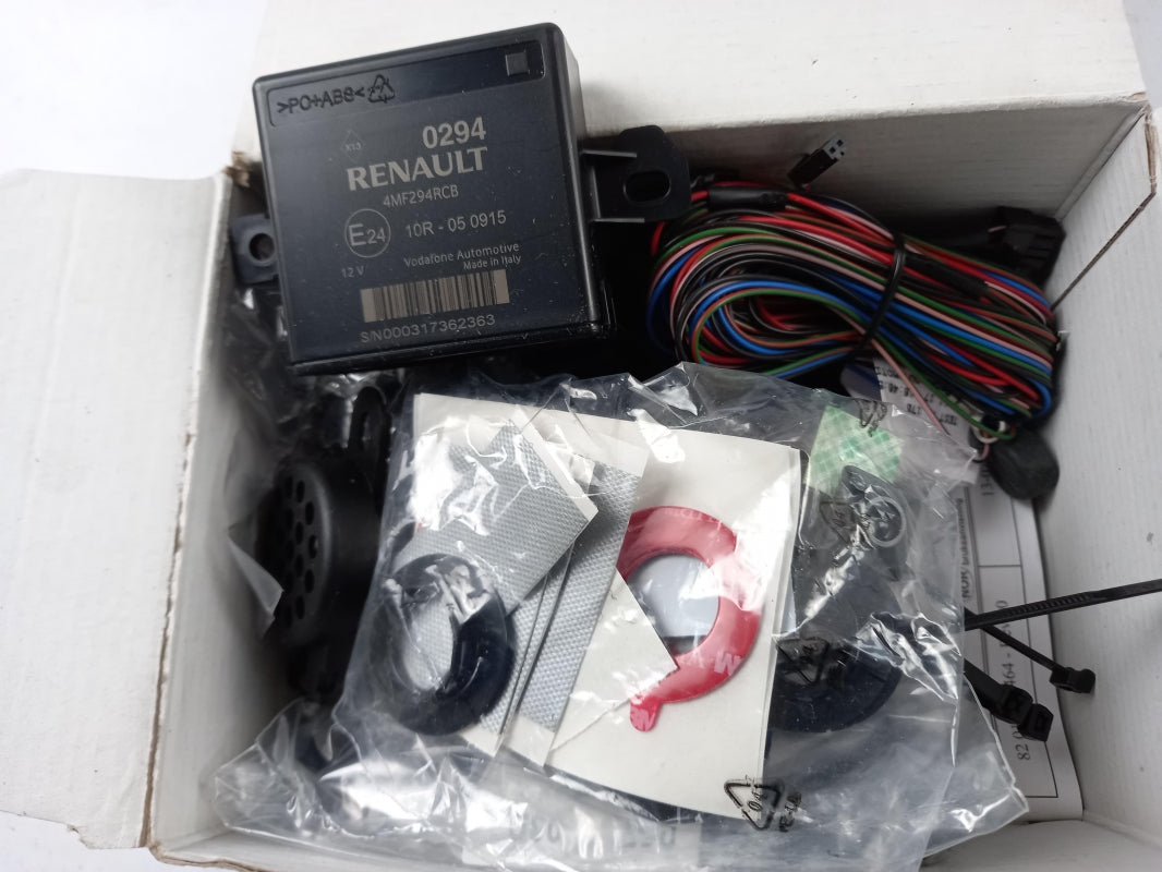 Original OE RENAULT Einparkhilfe 8201703065