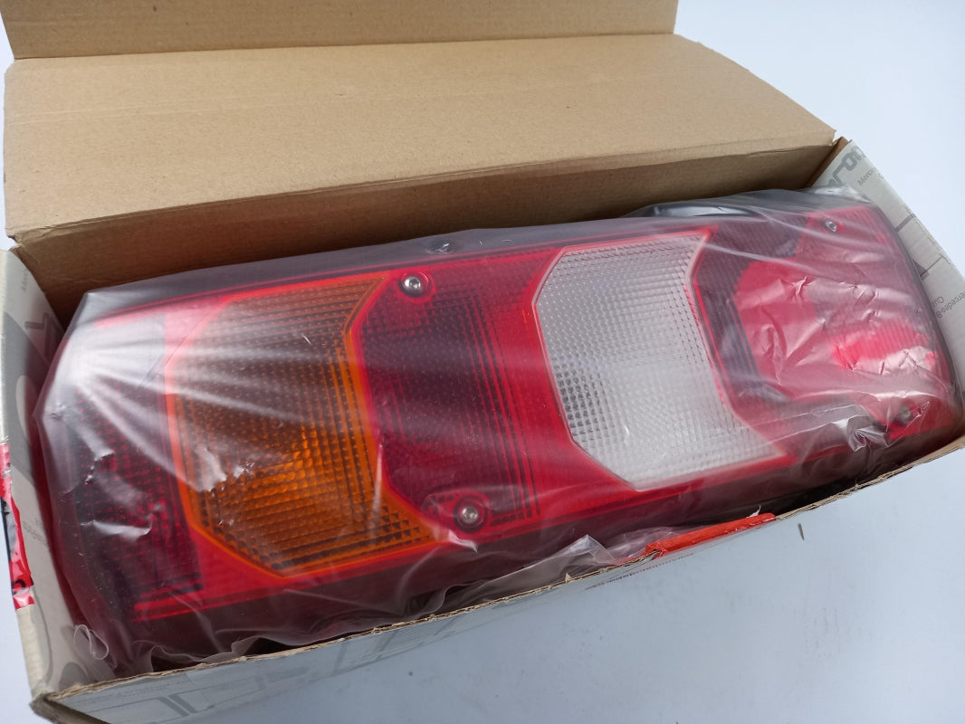 Original MERCEDES-BENZ Actros 963 Rückleuchte Heckleuchte Rechts A0035446603