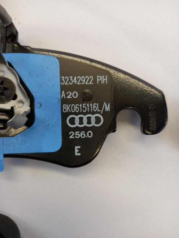 Original AUDI A4 (8K B8) A5 (8T 8F) Bremsbeläge vorne + Sensor 8K0698151R