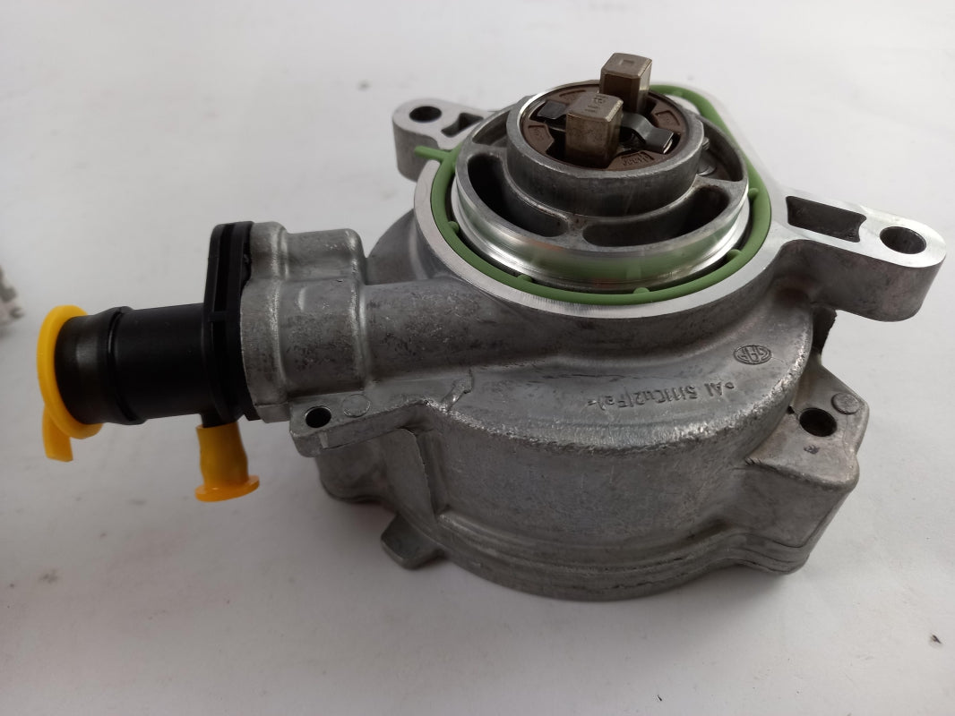 Original OE RENAULT Bremsanlage Vakuumpumpe 146508066R