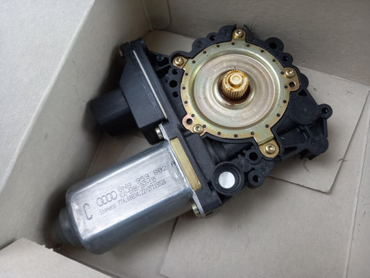 Original AUDI TT I Fensterhebermotor Vorne Rechts 8N8959802A