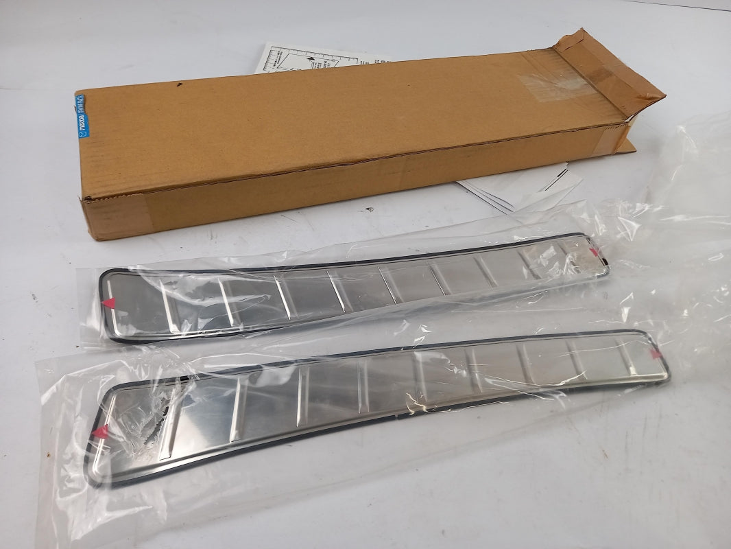 Original MAZDA CX-5 11-17 Ladekantenschutz 2 stück Edelstahl KD45V1380