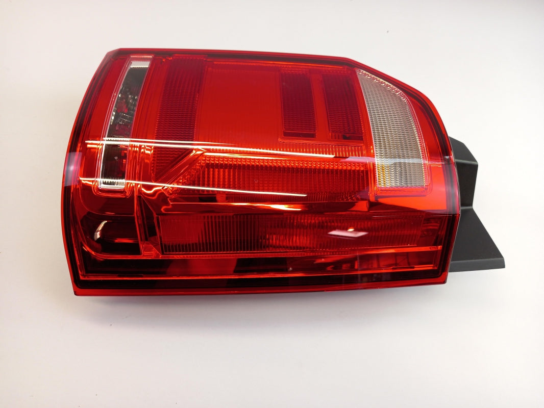 Original OE Volkswagen Heckleuchte 7E0945096AE