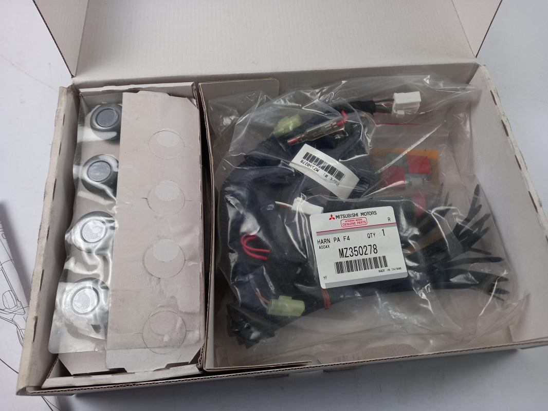 Original OE MITSUBISHI Einparkhilfe MZ350169AN