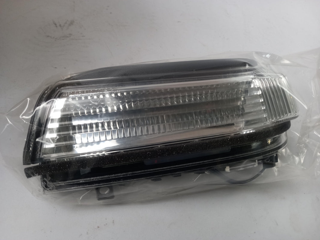 Original OE MITSUBISHI Blinkleuchte 8351A030