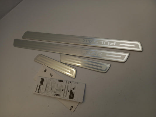 Original OE NISSAN Einstiegsleisten Satz KE9673Z500