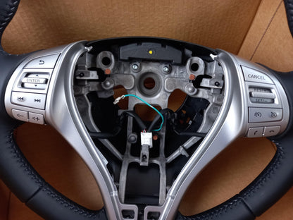 Original NISSAN Qashqai J11 Lenkrad 484304EL5B