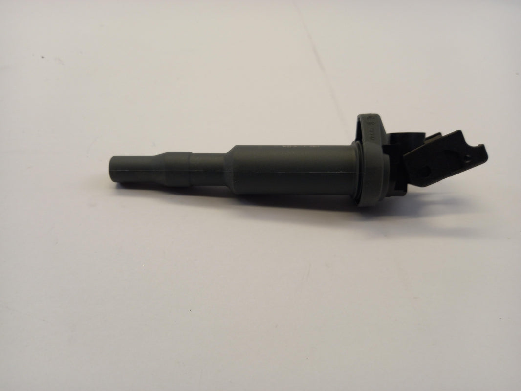 BOSCH Zündspule für BMW E90 E91 E92 316i 318i 320i 0221504471