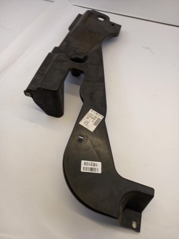 Original VW Passat B6 3C Unterfahrschutz Unterbodenverkleidung rechts 3C0825102