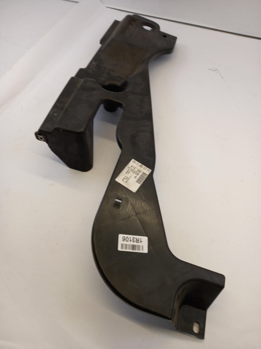 Original VW Passat B6 3C Unterfahrschutz Unterbodenverkleidung rechts 3C0825102