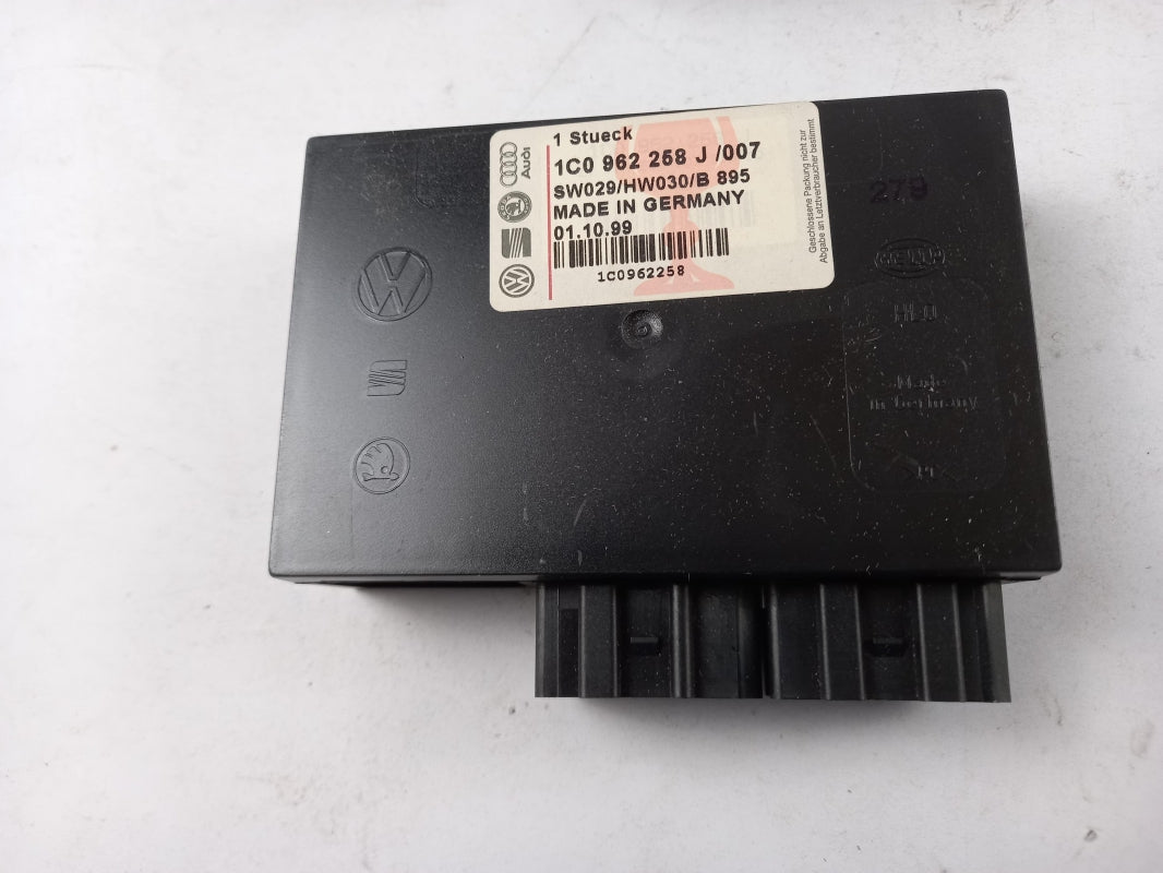 Original OE Volkswagen control unit 1C0962258J007 