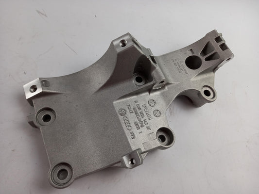 Original AUDI A3 VW Caddy Golf Passat Touran Lichtmaschine Halter 038903139AF