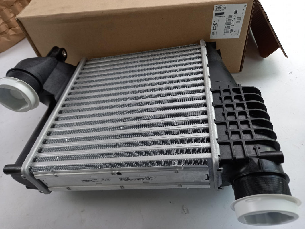 Original CITROEN C4 Picasso PEUGEOT 308 intercooler 9675627980 