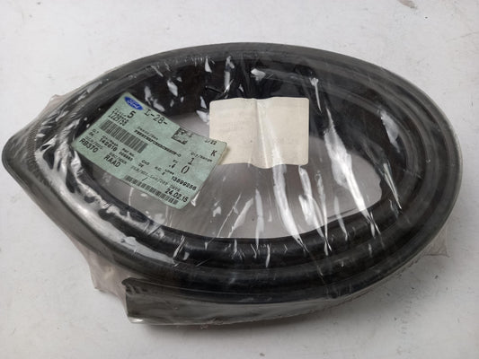 Original FORD Focus 1998-2005 (CAK) Fensterführung Dichtung hinten links 1229758