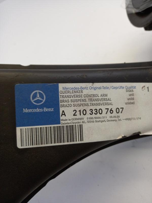 Original MERCEDES-BENZ E-Klasse W210 Querlenker vorne unten links A2103307607