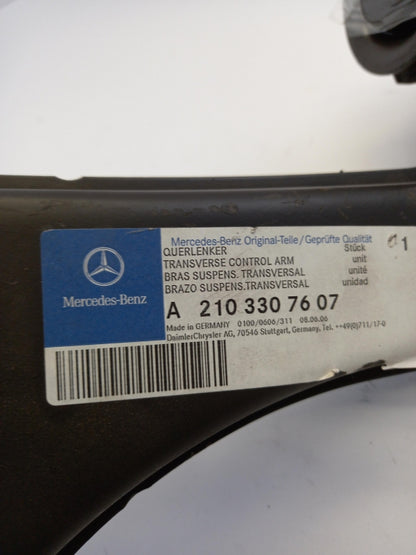 Original MERCEDES-BENZ E-Klasse W210 Querlenker vorne unten links A2103307607