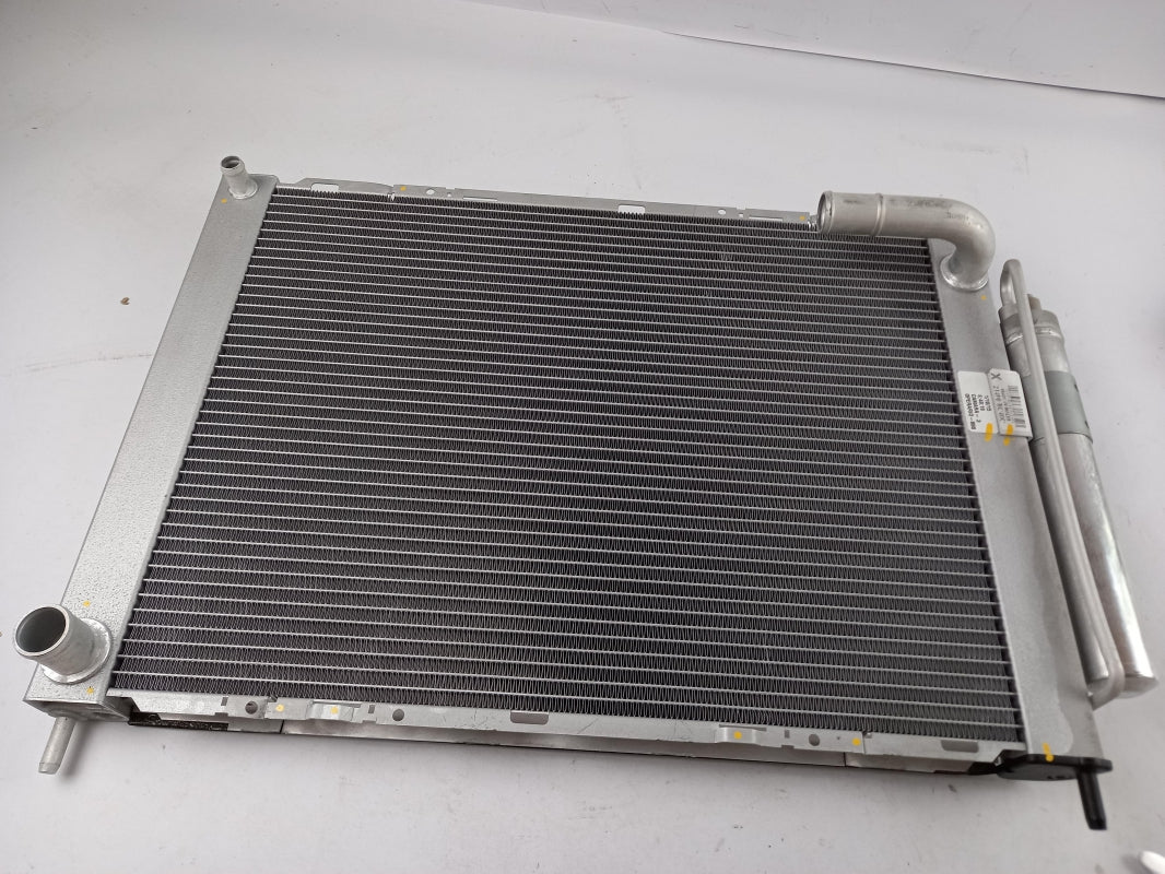 Original OE NISSAN Wasserkühler 21400BC40C