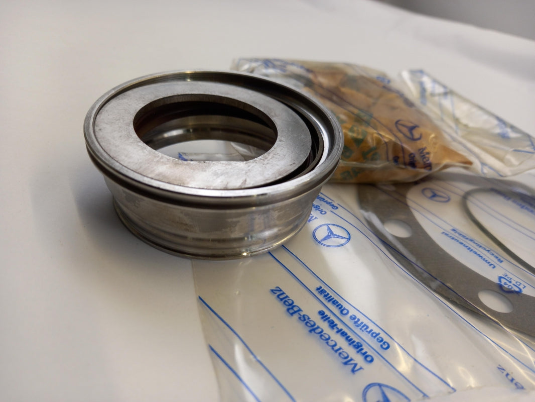 Original MERCEDES-BENZ T1 601 602 Radlagersatz Hinten A6013501510