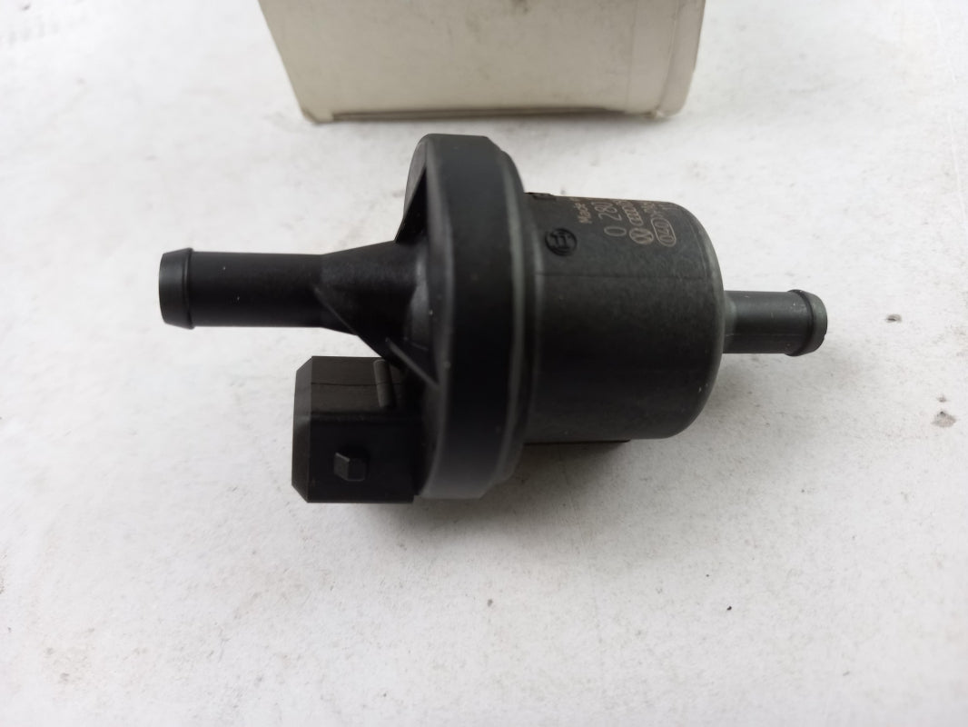 Original AUDI A4 A6 VW Passat B5 Golf 3 Sharan Tankentlüftungsventil 058133517