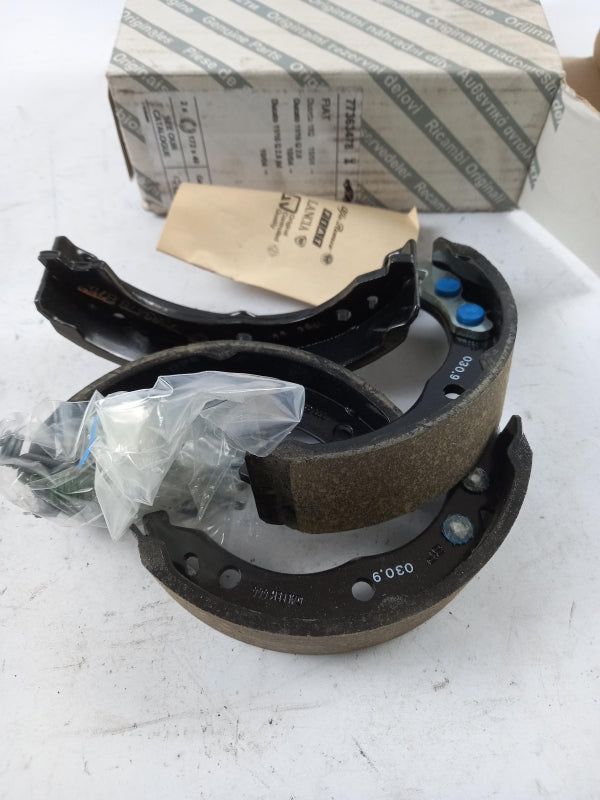 Original OE Peugeot Feststellbremse Bremsbackensatz 4241N0