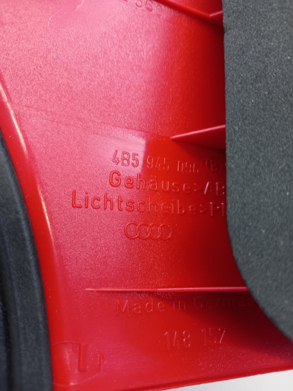 Original AUDI A6 2002-2005 Heckleuchte Rückleuchte Rechts 4B5945096B
