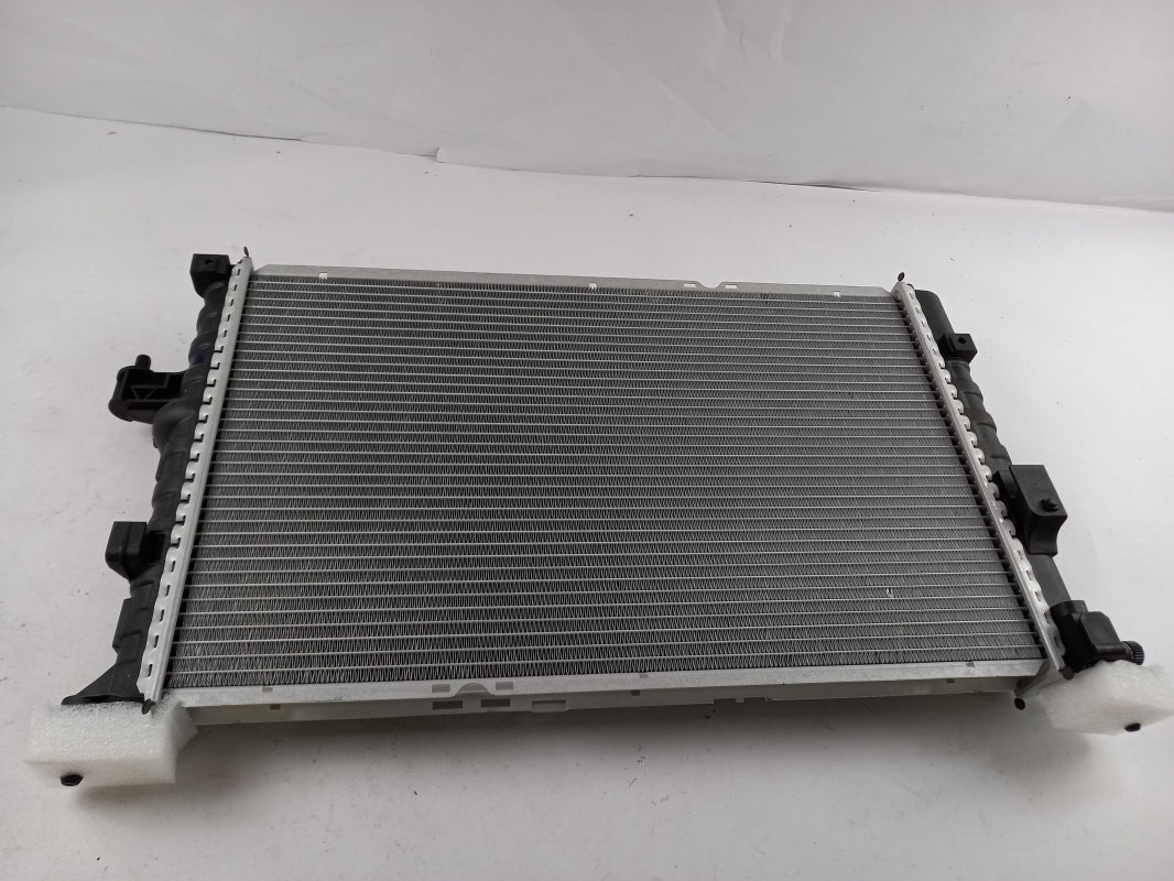 Original OPEL Corsa-C 1.7 CDTi Wasserkühler 9196694