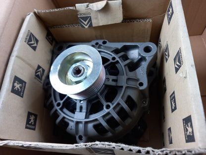 Original OE Peugeot Lichtmaschine 5705FX
