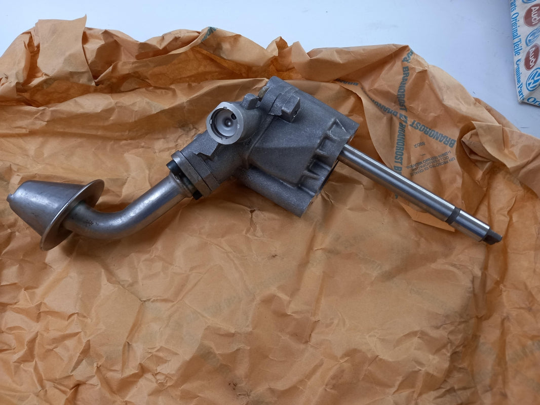 Original OE Volkswagen Ölpumpe 028115105J