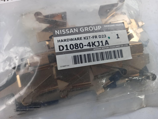 Original OE NISSAN Scheibenbremsbeläge Zubehörsatz D10804KJ1A