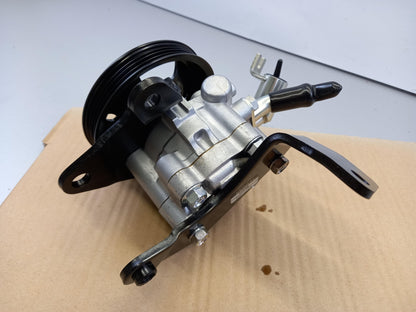 Original NISSAN Cabstar 2006- Servopumpe 49110MB40A