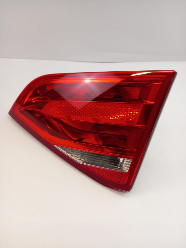 Original OE Volkswagen Heckleuchte 8K5945094D