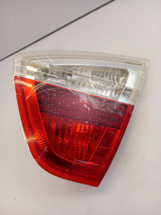 Original BMW 3' E90 Heckleuchte Rückleuchte Innen Rechts 63216937460