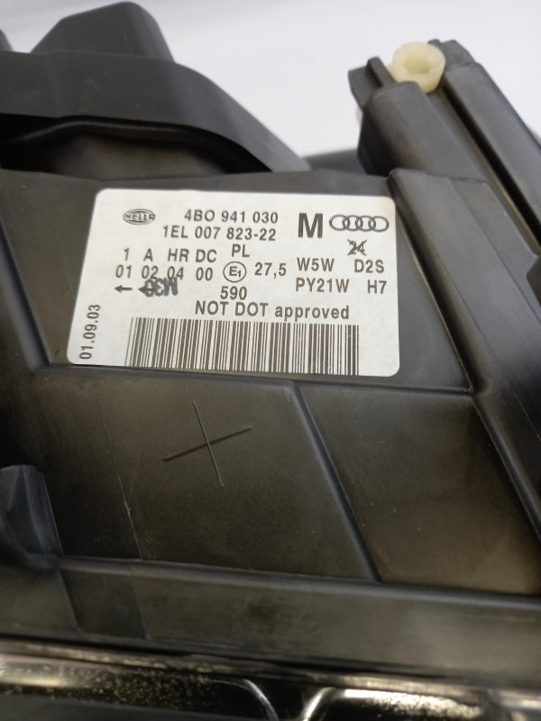 Original OE Volkswagen Scheinwerfer 4B0941030M