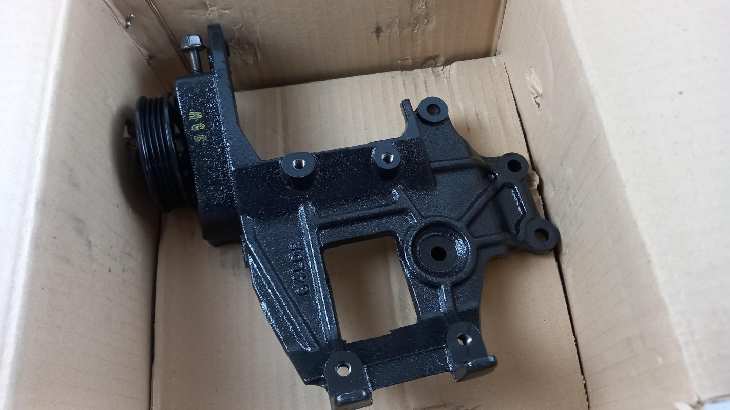 Original KIA Sorento 02-06 Kompressor Halter 977023E200