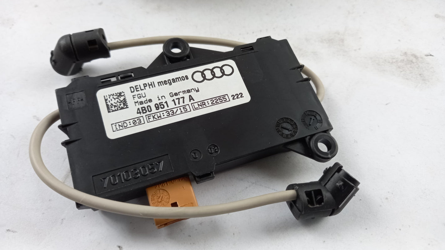 Original AUDI A6 RS6 4B VW Transporter T5 T6 Bewegungssensor links 4B0951177A