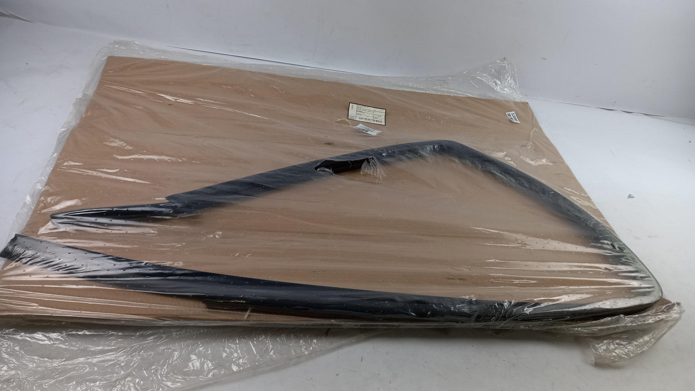 Original OE Volkswagen window guide rail 2E0845261B 