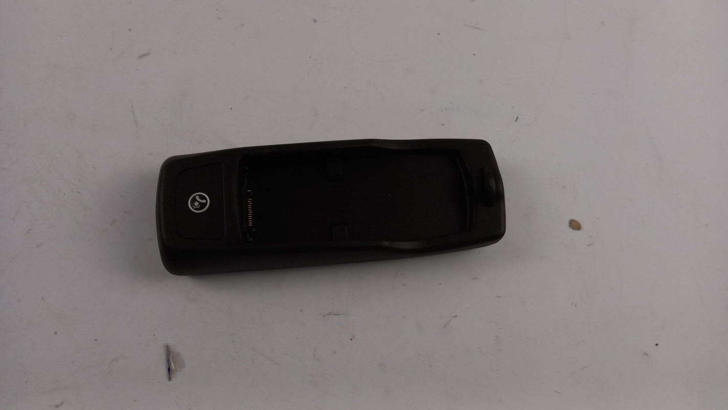 Original OE Volkswagen telephone mounting kit 8P0051435K 