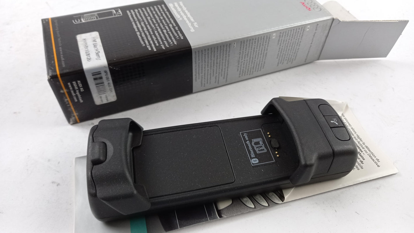 Original OE Volkswagen mobile phone holder 8P0051435GH 