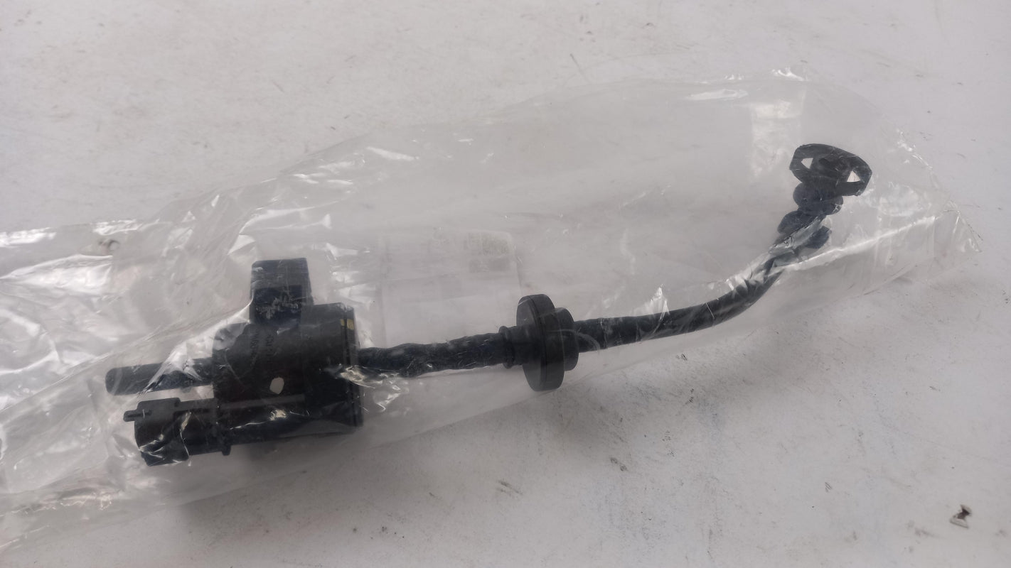 Original OPEL Adam Astra-J 1.4 Tankentlüftungsventil 55573017