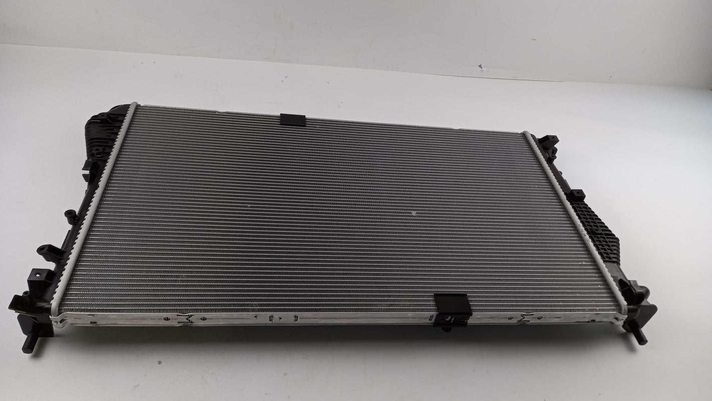 Original RENAULT Trafic II 2000-2015 Wasserkühler 214109682R