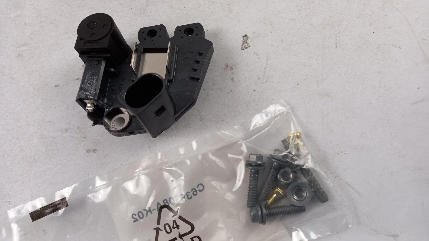 Original OE Volkswagen Generatorregler 06H903803G