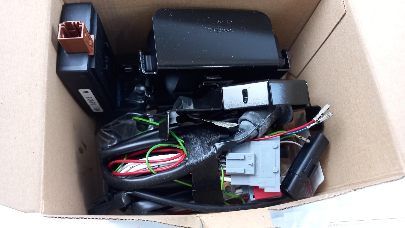 Original OE Peugeot alarm system 9471R1 