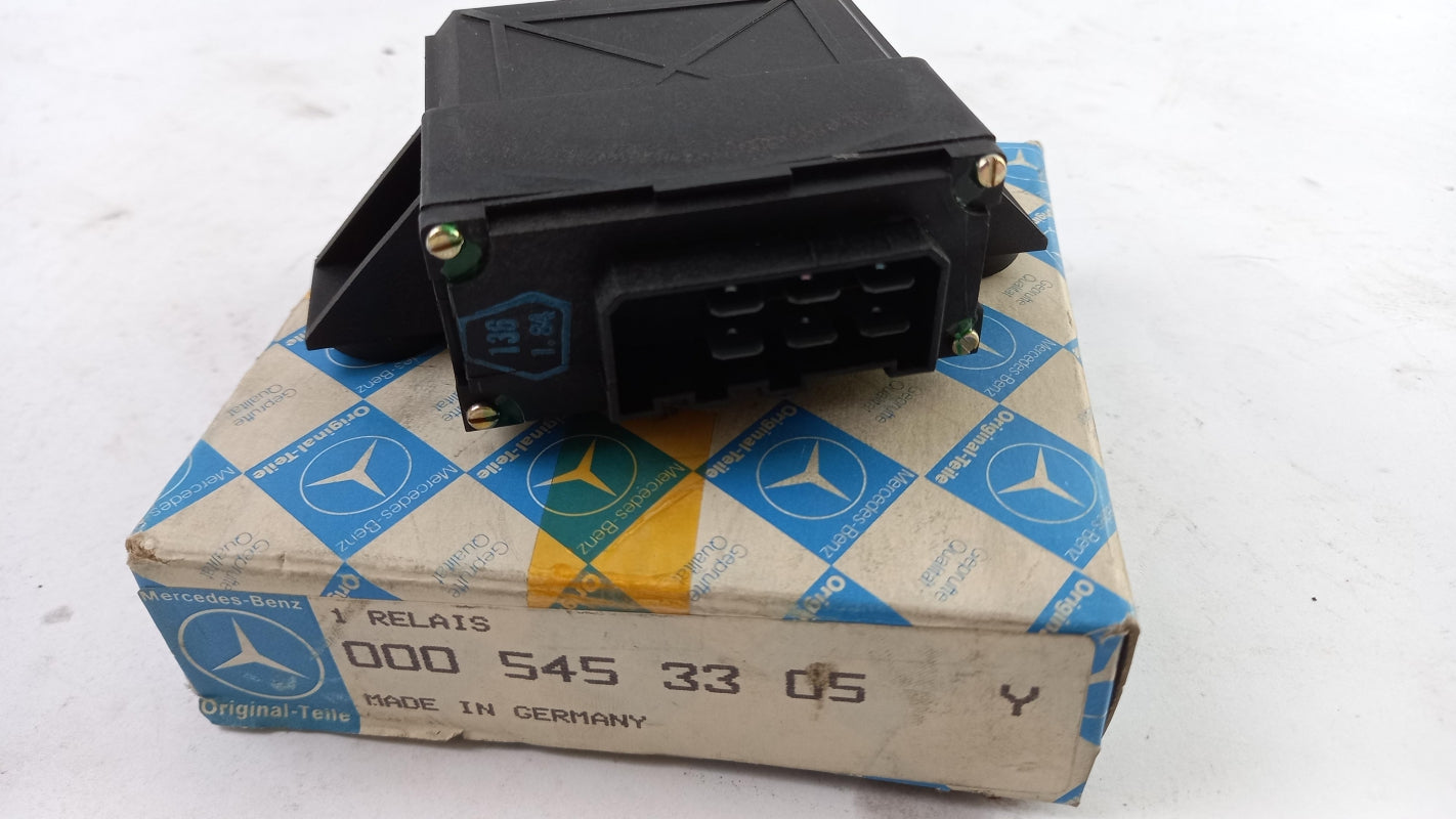 Original MERCEDES-BENZ Omnibus 2000- Relay Control Unit A0005453305 