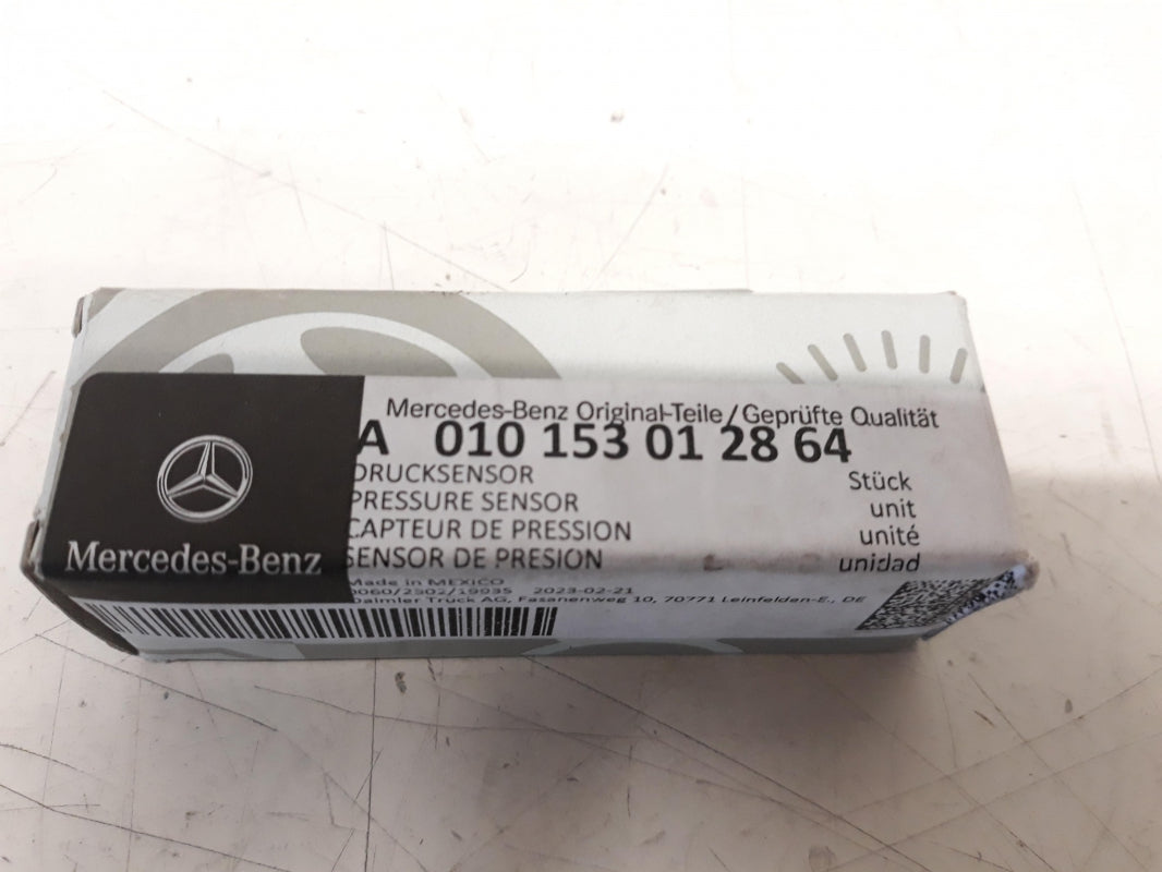 Original OE MERCEDES-BENZ Abgasdrucksensor A010153012864