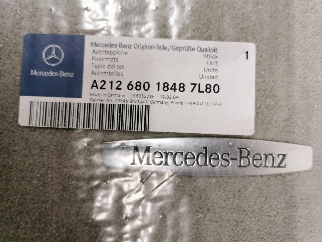 Original MERCEDES-BENZ W212 W218 Fußmattensatz 4-st alpacagrau A21268018487L80