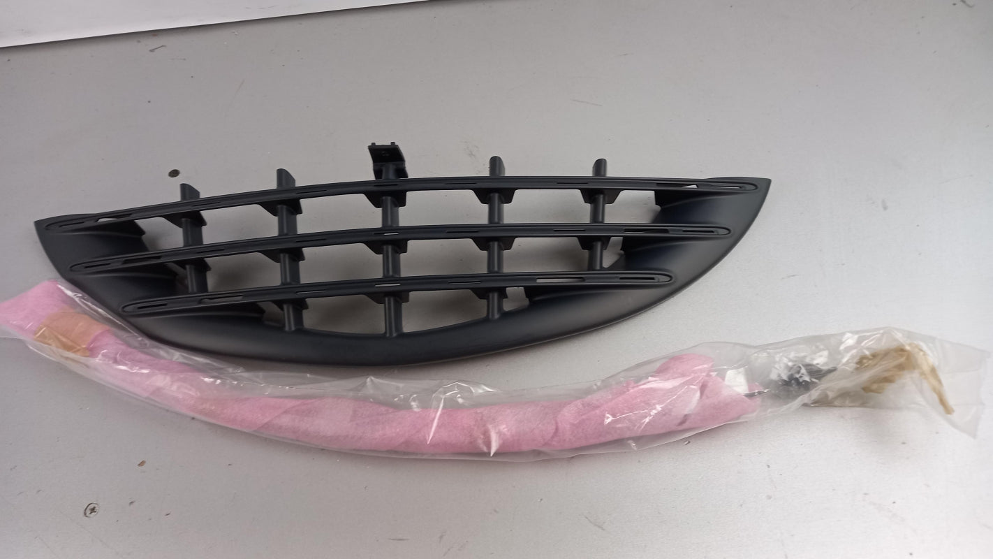 Original OE FIAT bumper ventilation grille 5183892AA 